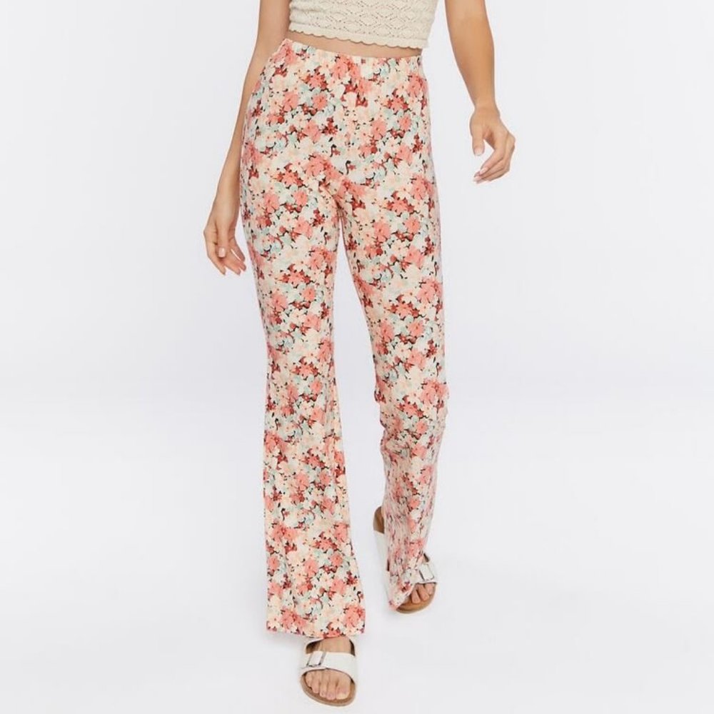 Floral Print Flare Pants - Picture 2 of 2